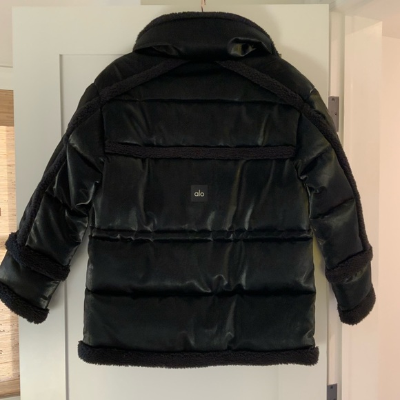 ALO Ice Breaker Puffer Jacket - Black- - Picture 6 of 12